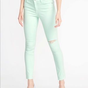 Old Navy Distressed Super Skinny Ankle Jeans